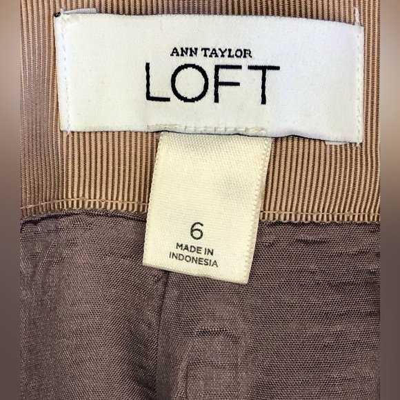 Ann Taylor LOFT Houndstooth Pencil Skirt, Size 6 - Picture 4 of 8